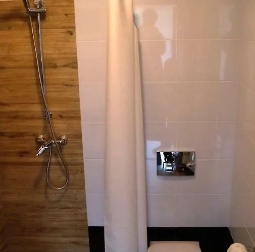 ホームステイ Czarna Perla オストロボ